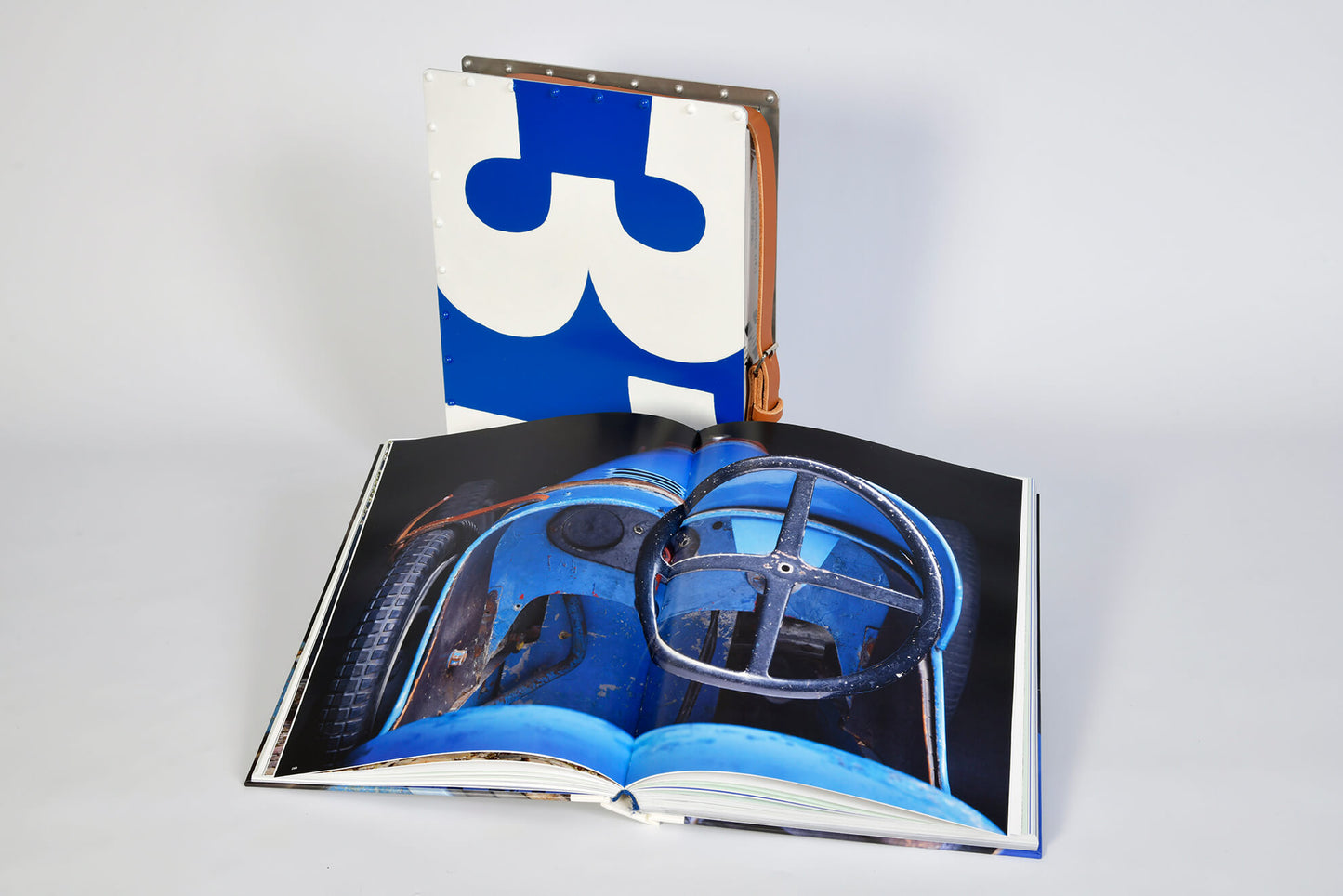 BABY BUGATTI - English version - The Automobile Art for children